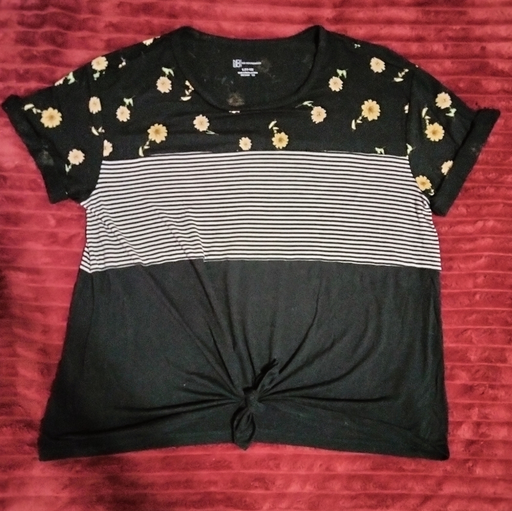 Cute Cinched Floral Stripe Tee